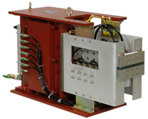 溶接機用変圧器写真