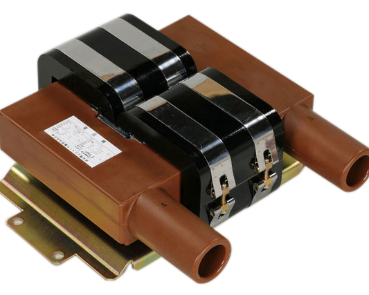 溶接機用変圧器写真